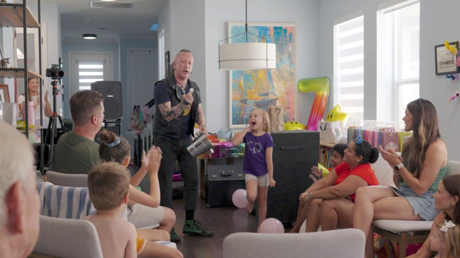 Gallery photo 4 of Florida's Kids Party Magician