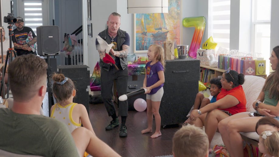 Gallery photo 1 of Florida's Kids Party Magician