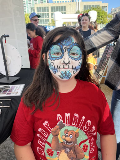 Gallery photo 1 of Flossy Facepaint!