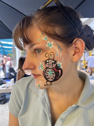 Gallery photo 3 of Flossy Facepaint!