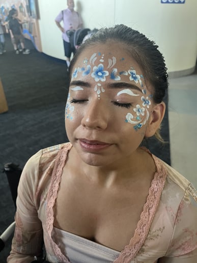 Gallery photo 7 of Flossy Facepaint!