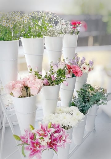 Gallery photo 5 of Activity Stations for All Events: Bouquet Making or Cake Decorating