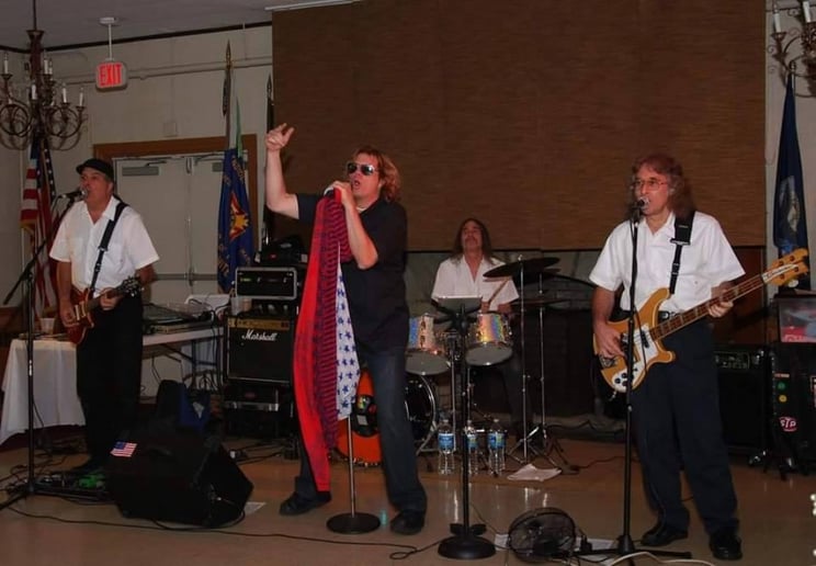 Gallery photo 3 of Flower Power Band