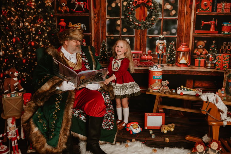 Gallery photo 5 of Flushing Santa and Company