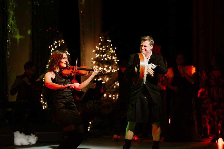 Gallery photo 2 of Fiddler on the Loop
