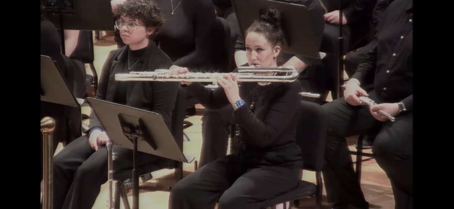 Gallery photo 3 of Flute by Mia