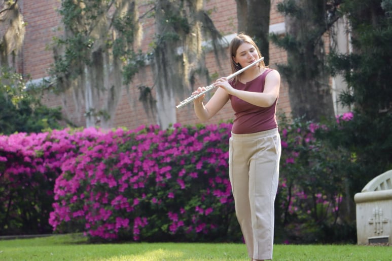 Gallery photo 3 of Flute Player