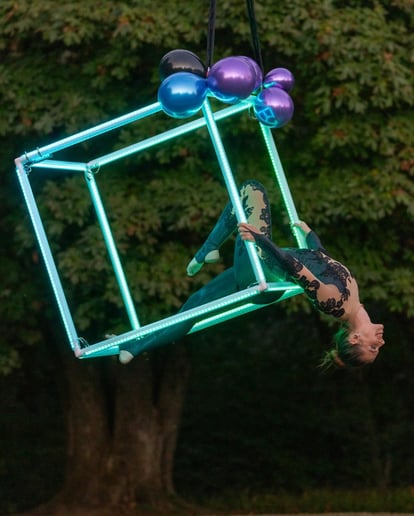Gallery photo 10 of Flying Moon Aerials