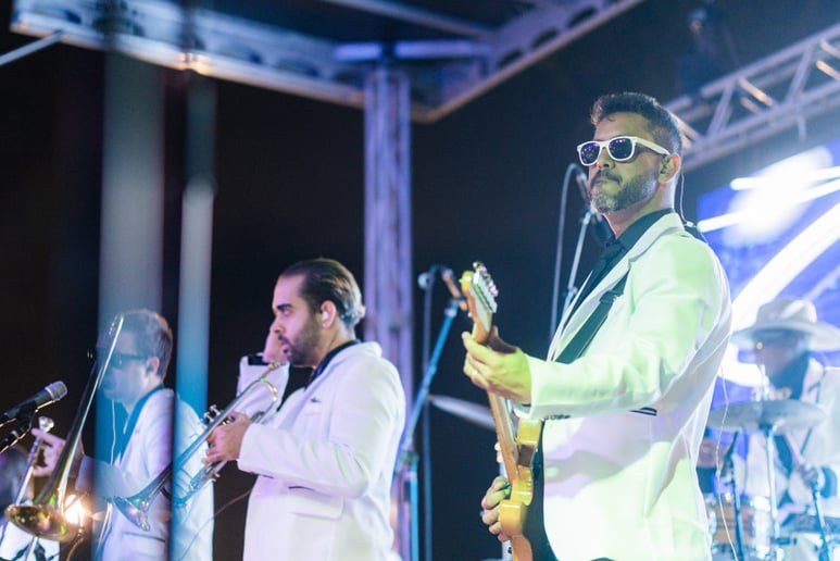 Gallery photo 7 of FM Band