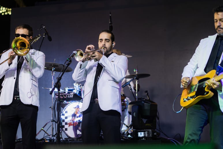 Gallery photo 8 of FM Band