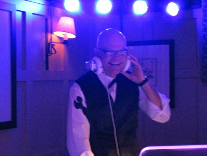 Gallery photo 8 of Fogg Sound DJ Entertainment