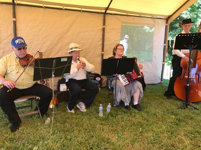 Gallery photo 1 of Folk Voice Band / Oktoberfest, Christmas /Scandinavian, Celtic Program