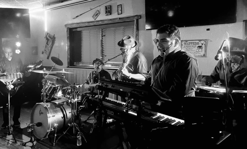 Gallery photo 9 of Eminent Groove