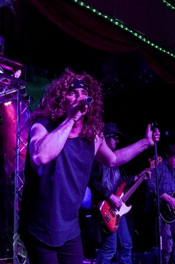 Gallery photo 4 of Foreigner Legacy