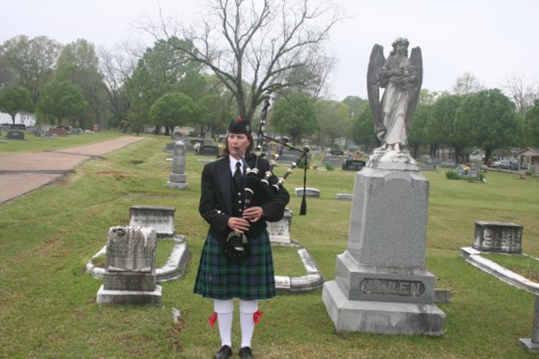 Gallery photo 1 of Zoe Brumfield, the forest piper