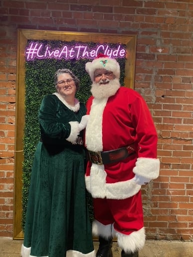 Gallery photo 2 of Fort Wayne Santa Claus