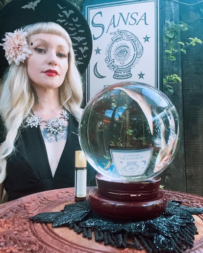 Gallery photo 4 of Fortune Teller: Sansa Asylum