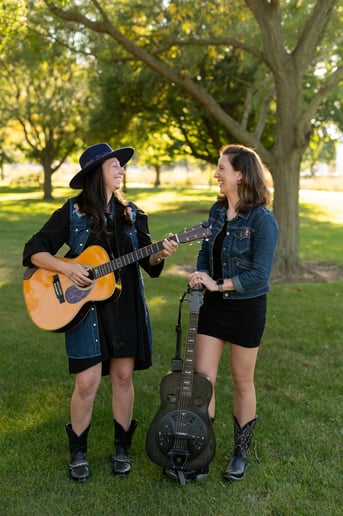 Gallery photo 6 of Fox Crossing Stringband