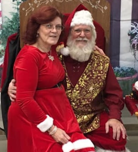 Gallery photo 6 of Fox Valley Santa