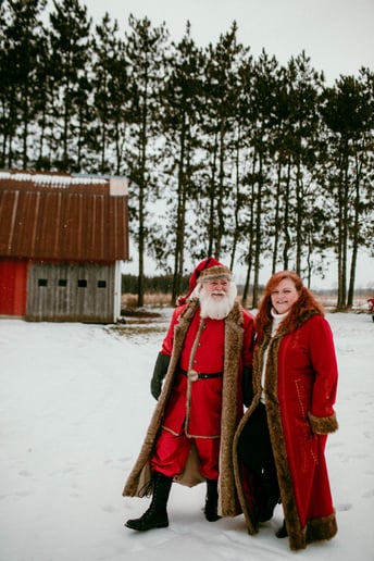 Gallery photo 2 of Fox Valley Santa