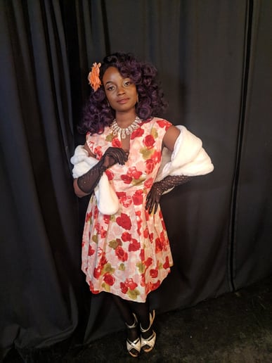 Gallery photo 4 of Foxy Belle Afriq