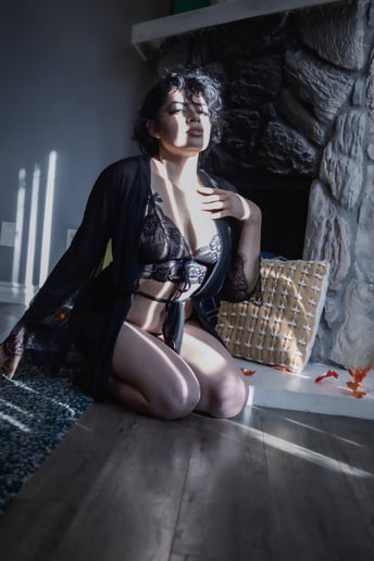 Gallery photo 2 of Foxy Love