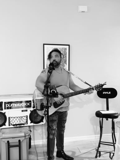 Gallery photo 3 of Francisco Jam