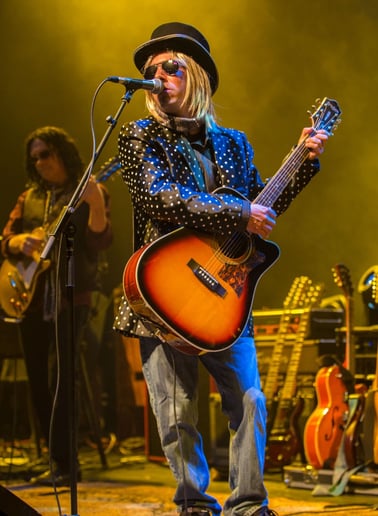 Gallery photo 1 of Free Fallin