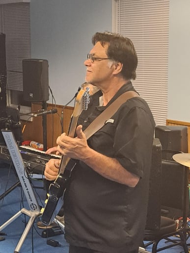 Gallery photo 5 of Freelance guitarist