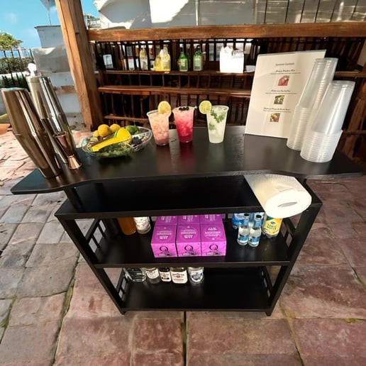 Gallery photo 1 of Bender Mixology Services