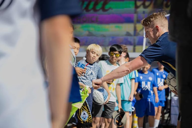 Gallery photo 8 of Freestyle Soccer Tricks