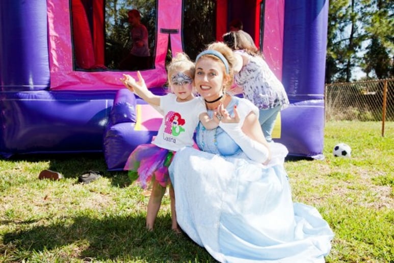 Gallery photo 4 of Friendliest Face Painter