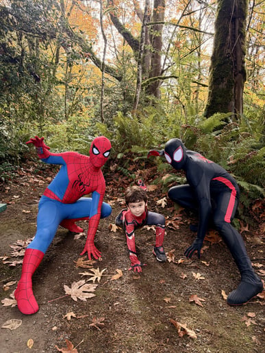 Gallery photo 6 of Friendly Neighborhood Spider-Men