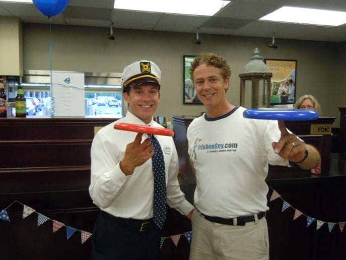 Gallery photo 9 of Frisbee Guy