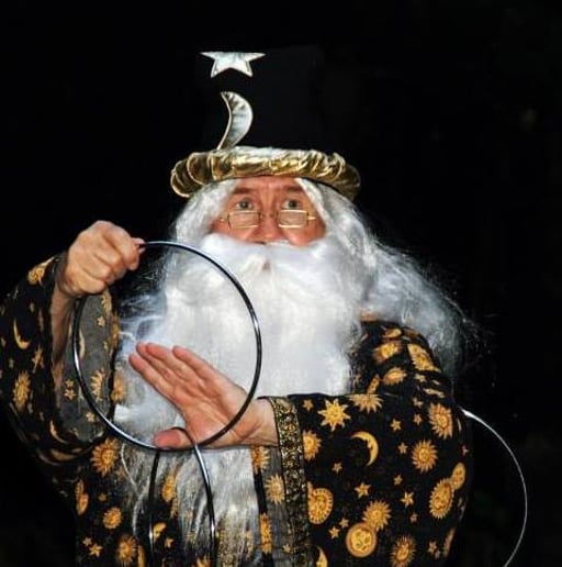 Gallery photo 1 of Fritz Coombs, Magical Entertainer