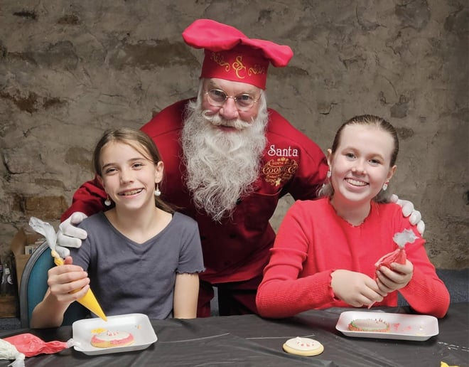 Gallery photo 4 of T-Town Santa