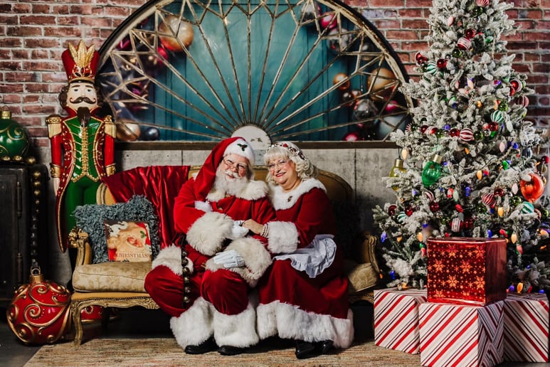 Gallery photo 2 of Ft Wayne Santa