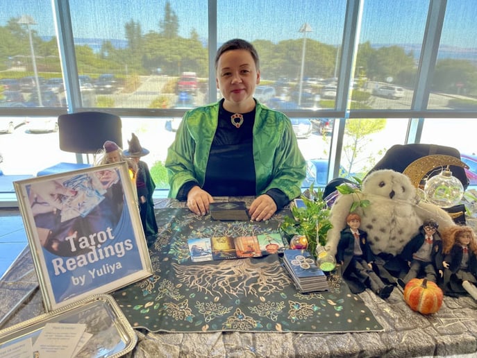 Gallery photo 8 of Immersive Tarot Experiences for Upscale Bay Area Events