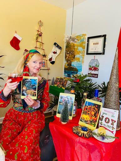 Gallery photo 1 of Fun Group Tarot