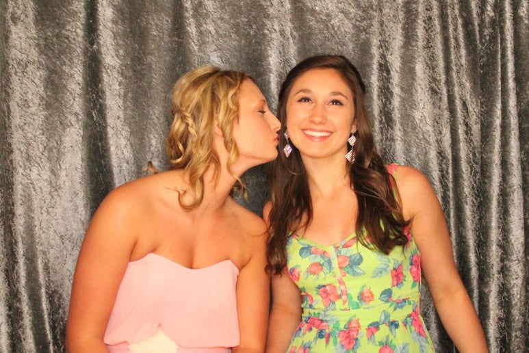 Gallery photo 2 of Fun Pics Photo Booths
