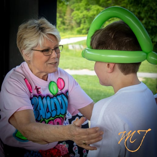 Gallery photo 38 of The Balloon Lady