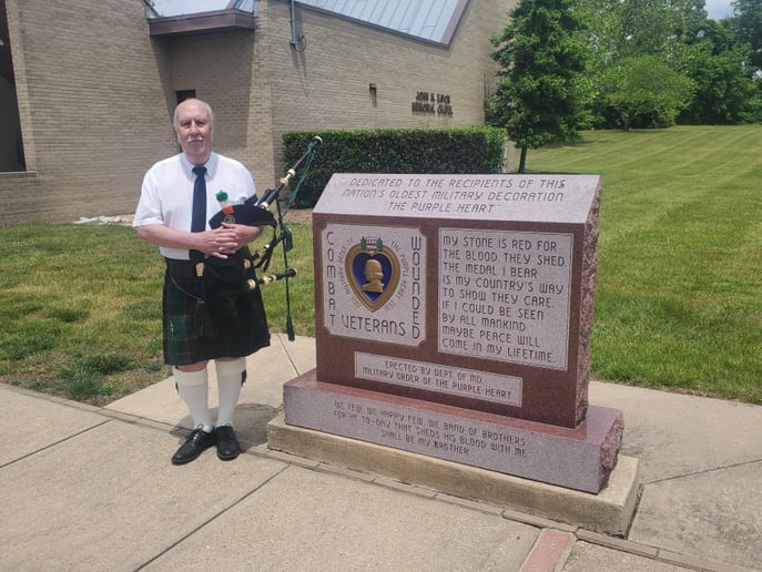 Gallery photo 2 of Wayne Francis Professional Funeral Bagpiper