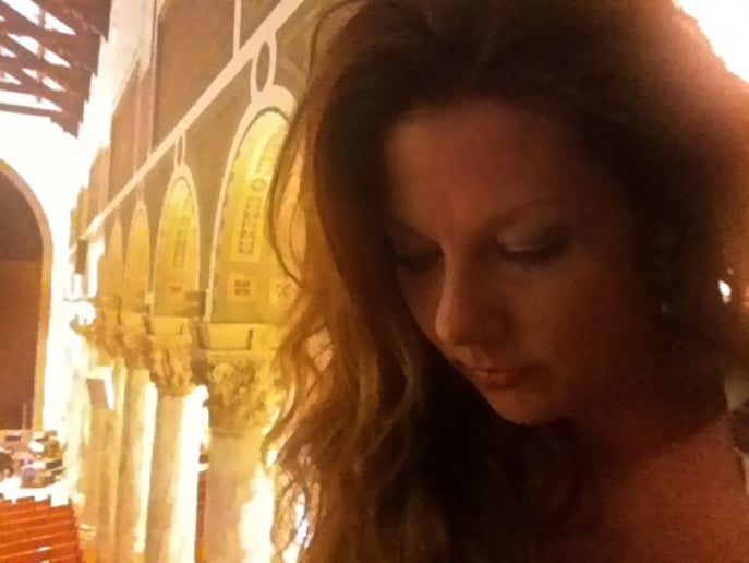 Gallery photo 1 of Funeral Singer