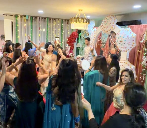 Gallery photo 5 of Fusion Dholi Ajisth
