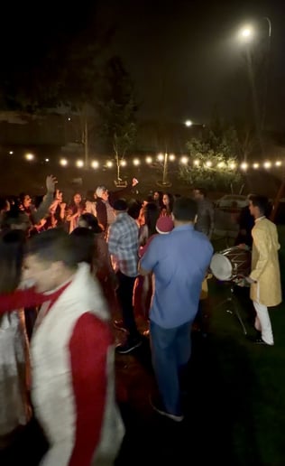 Gallery photo 9 of Fusion Dholi Ajisth