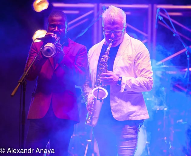 Gallery photo 2 of Gen Sax & Funky Stuff - Saxophonist/Band