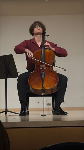 Gallery photo 10 of Gabriel Harmon, cellist
