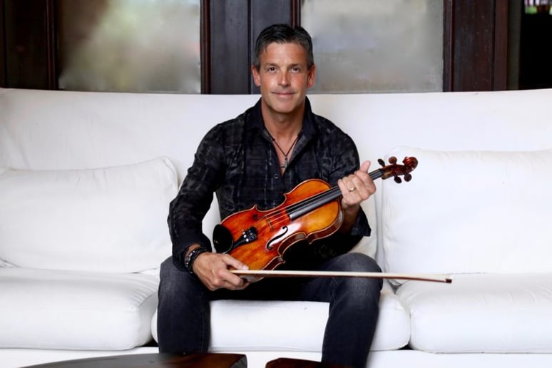 Gallery photo 3 of Gary Lovini