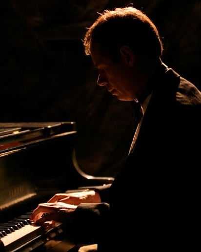 Gallery photo 5 of Gary Schmidt, Pianist