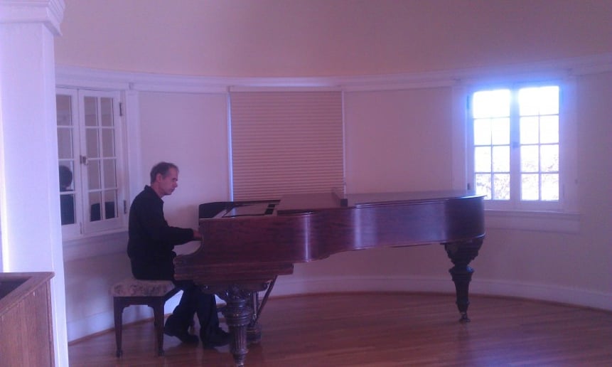 Gallery photo 2 of Gary Schmidt, Pianist